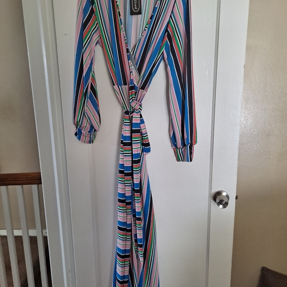 Dress - Picture 2 of 2